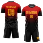 Maillot de football personnalisé rouge, or et noir, imprimé par sublimation Maillot de football personnalisé rouge, or et noir, imprimé par sublimation